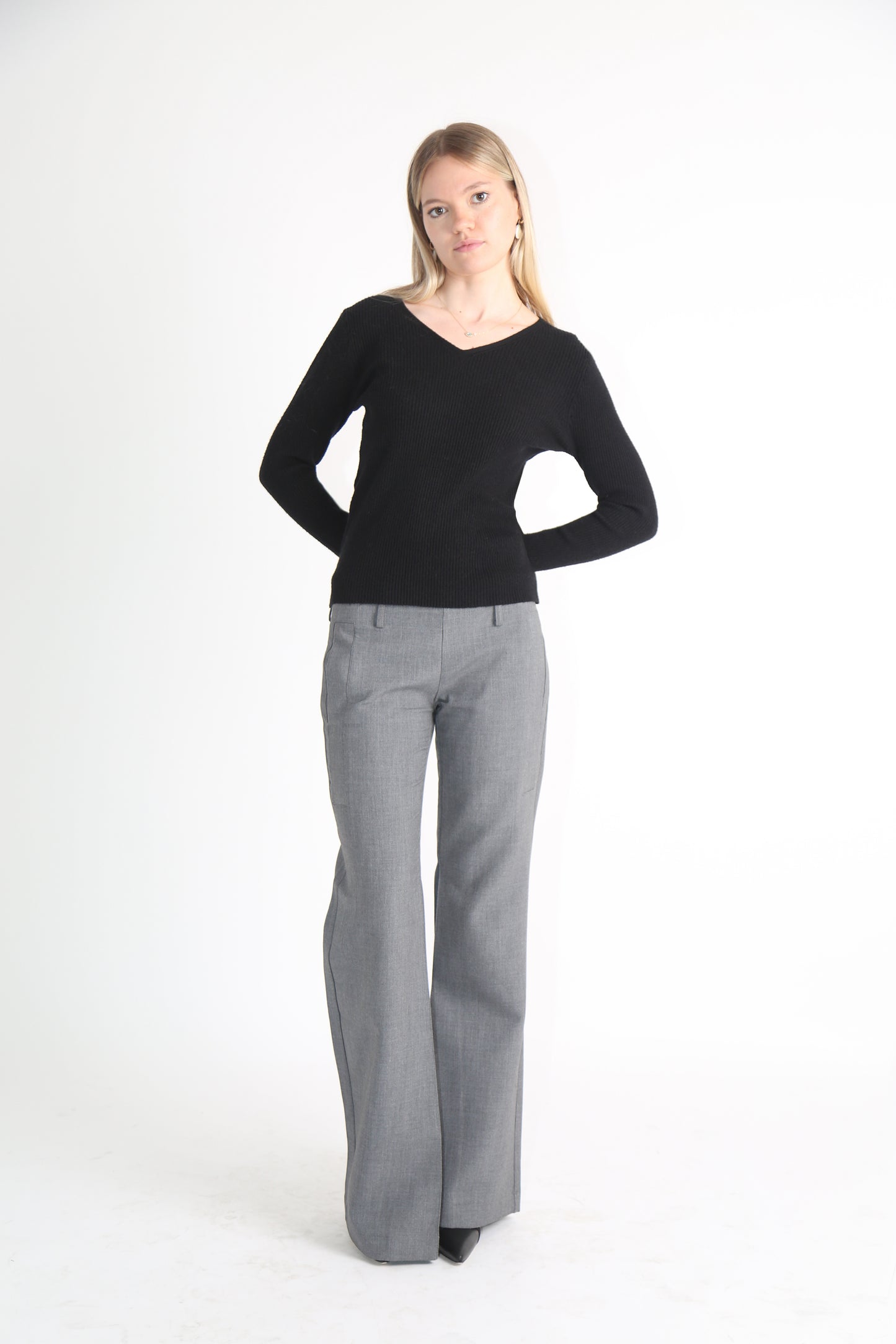 The Long Sleeve V-Neck Ribbed Knit