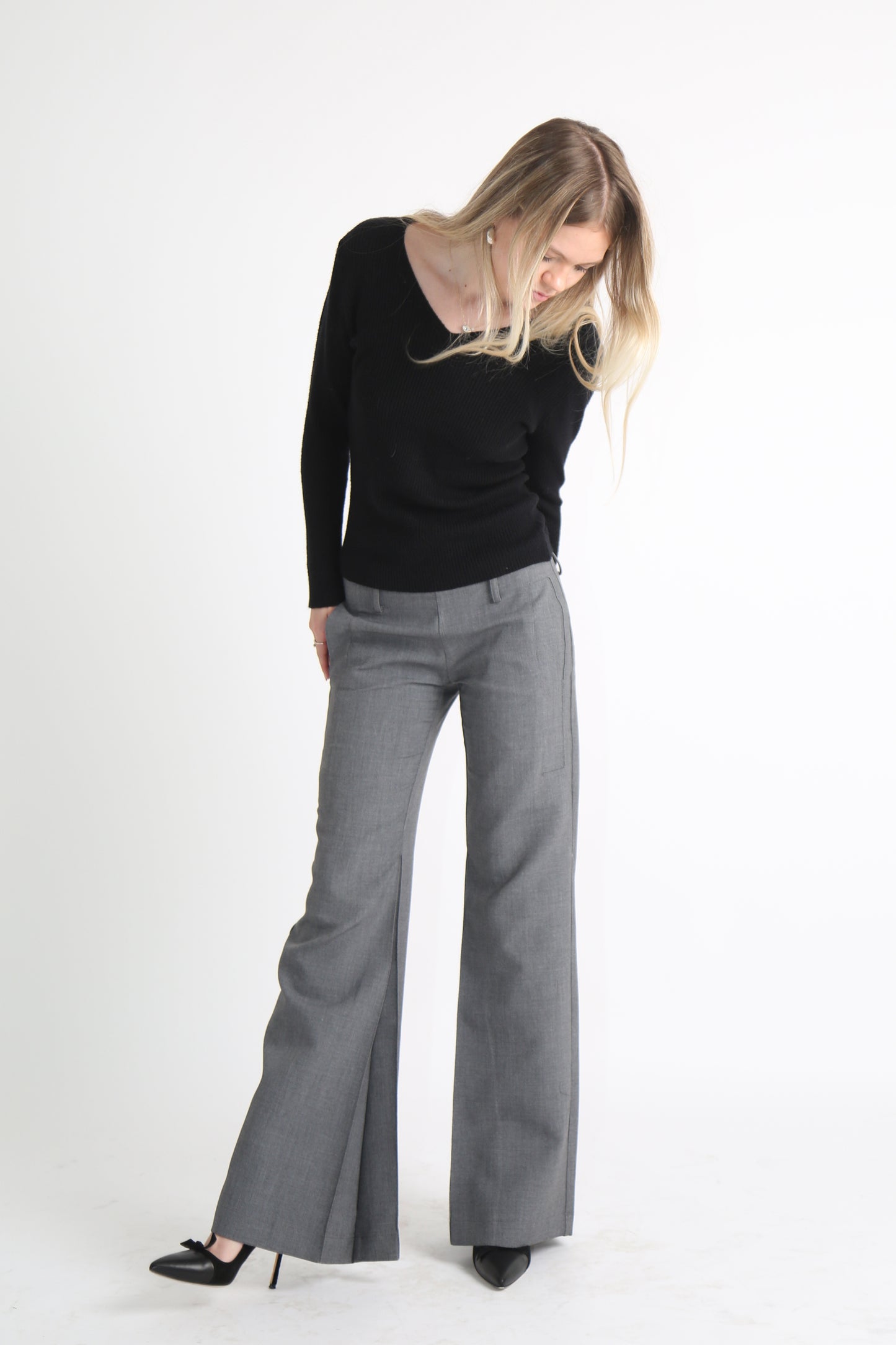 The Long Sleeve V-Neck Ribbed Knit